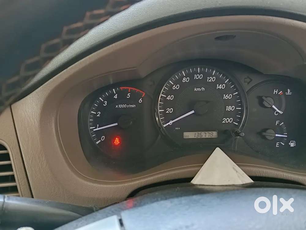 Toyota Innova 2016 Diesel 136000 Km Driven