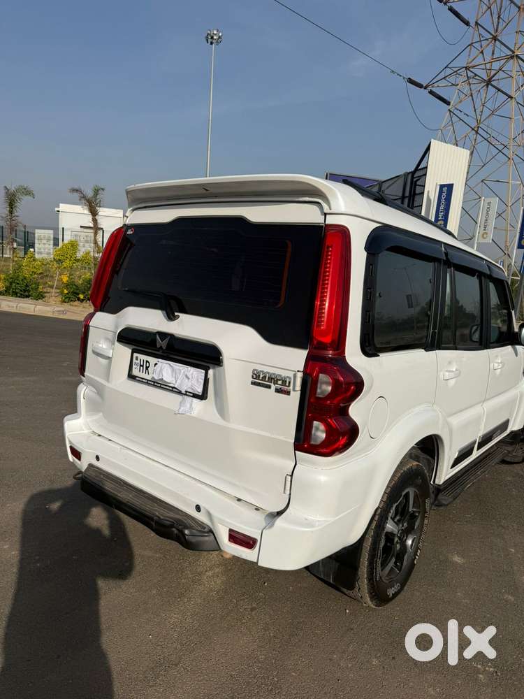 Mahindra Scorpio Classic 2.2 S 11 Mt 7 Str, 2024, Diesel