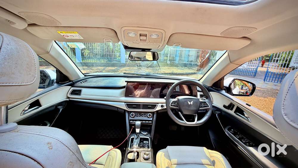 Mahindra Xuv700 2.2 Ax 7 Diesel At Luxury Pack Str, 2023, Diesel