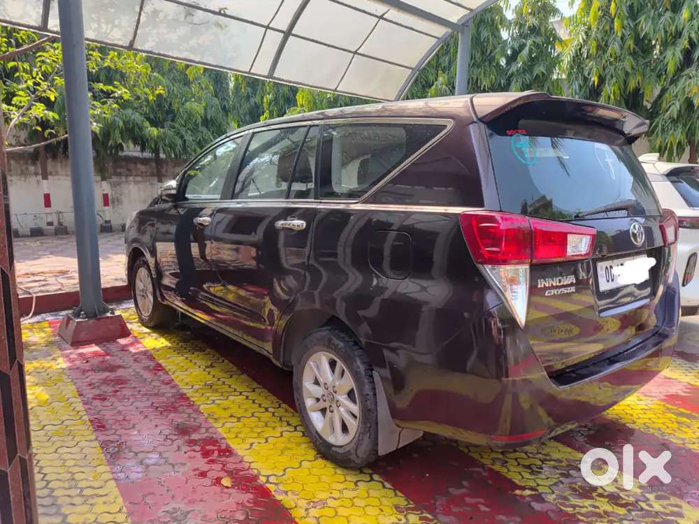 Innova Crysta.2.8.z.automatic