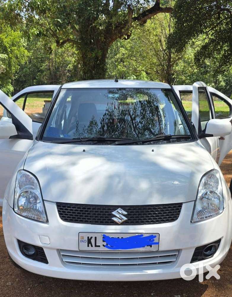 Maruti Suzuki Swift Dzire Lxi Option, 2011, Petrol