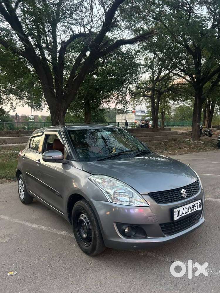Maruti Suzuki Swift Vxi 1.2 Abs Bs-iv, 2012, Petrol