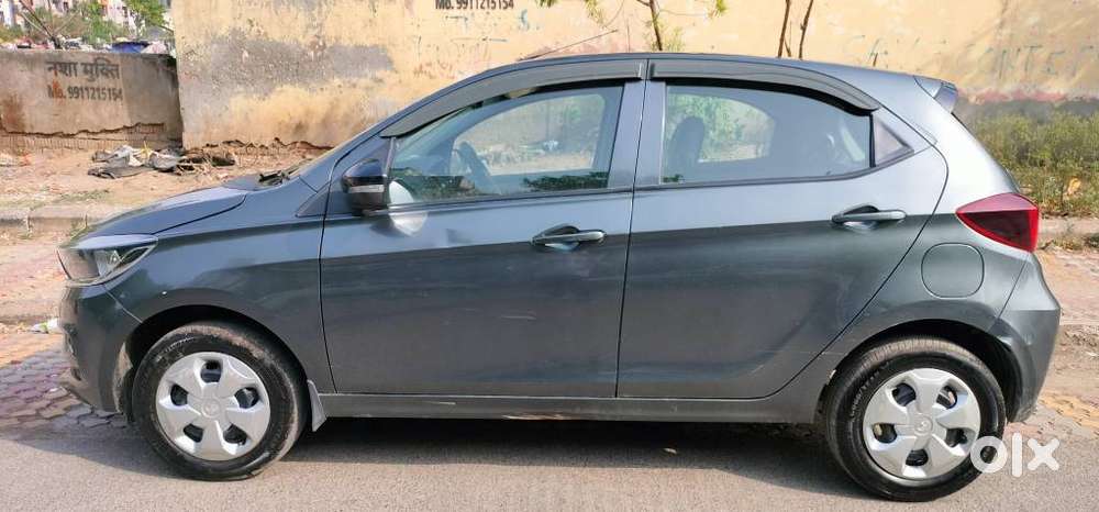 Tata Tiago 1.2 Revotron Xt (o), 2023, Petrol