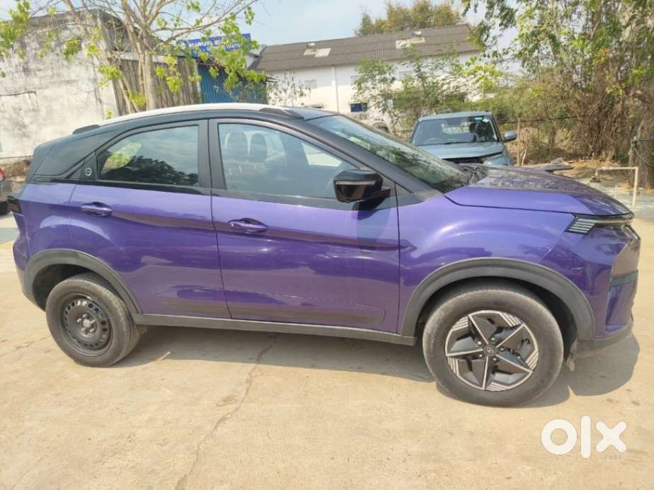 Tata Nexon Fearless S Purple 1.2 Revotron Petrol 6mt Dual Tone, 2023..
