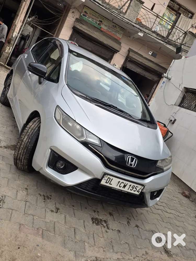 Honda Jazz 2017 Cng & Hybrids Well Maintained