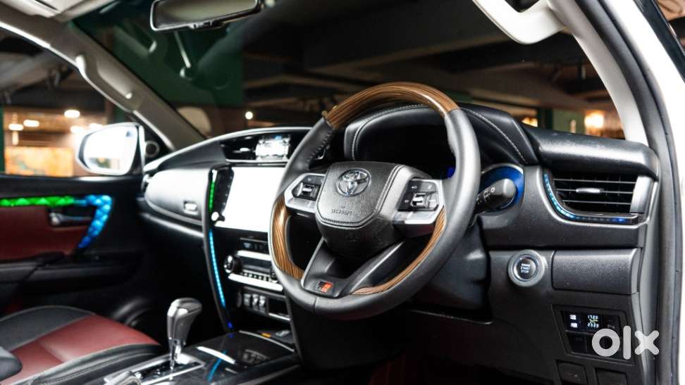 Toyota Fortuner 4x2 At 2.7 Petrol, 2025, Diesel