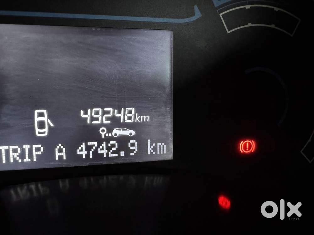 Renault Triber Rxz, 2022, Petrol