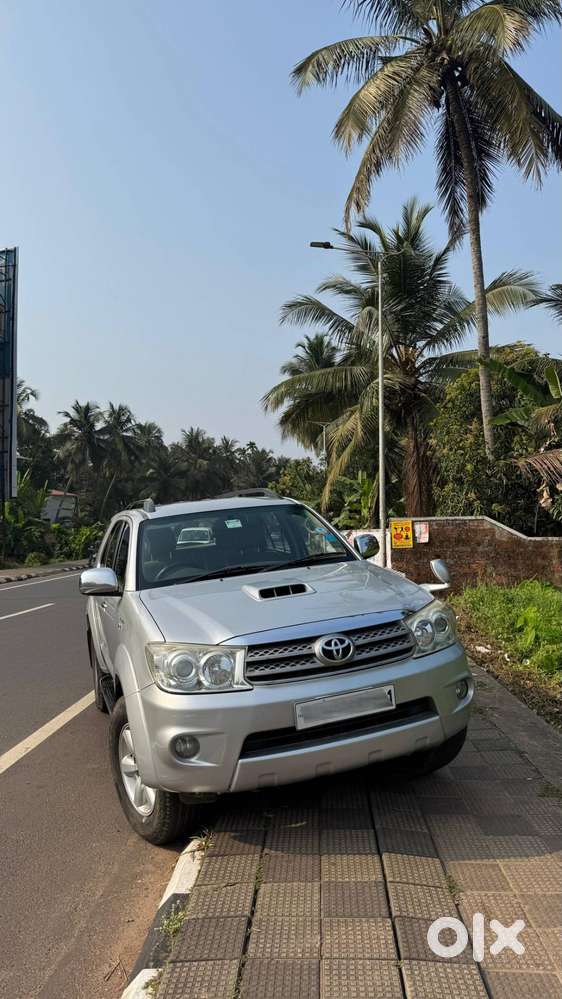 2011 Toyota Fortuner 4 X 4 Manual Diesel