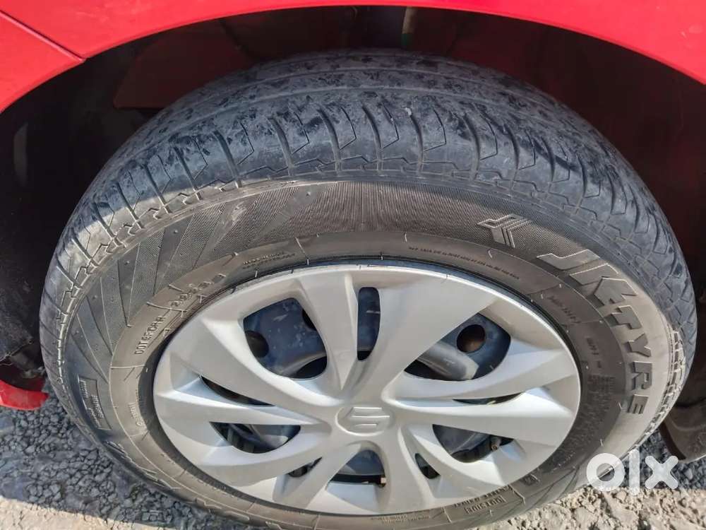 Maruti Suzuki Swift 2023 Petrol 35000 Km Driven