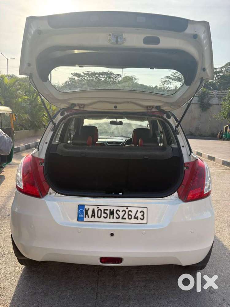 Maruti Suzuki Swift Vxi + Manual, 2015, Petrol
