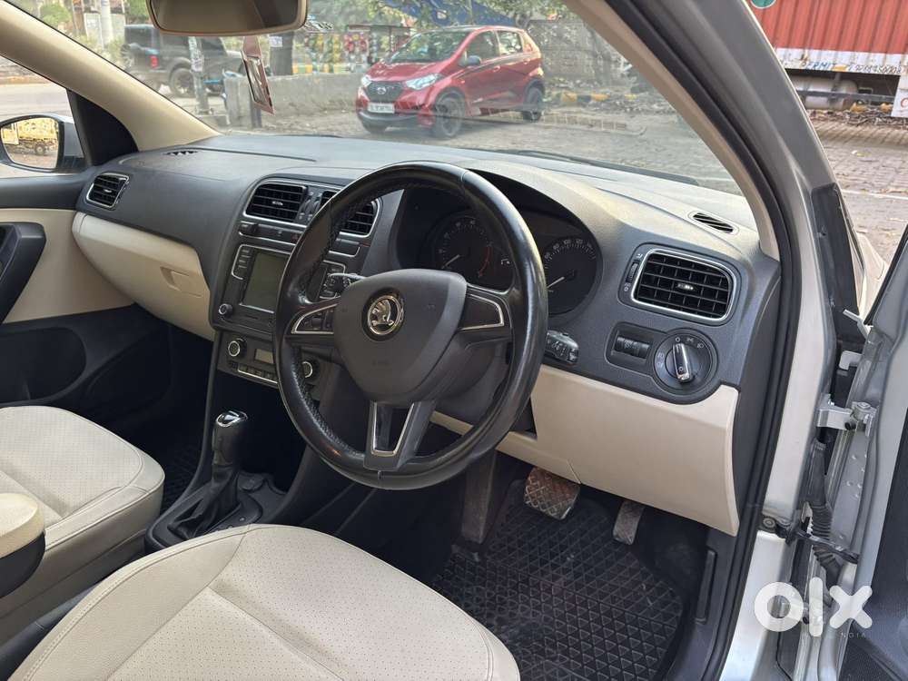 Skoda Rapid 1.6 Mpi At Style, 2017, Petrol