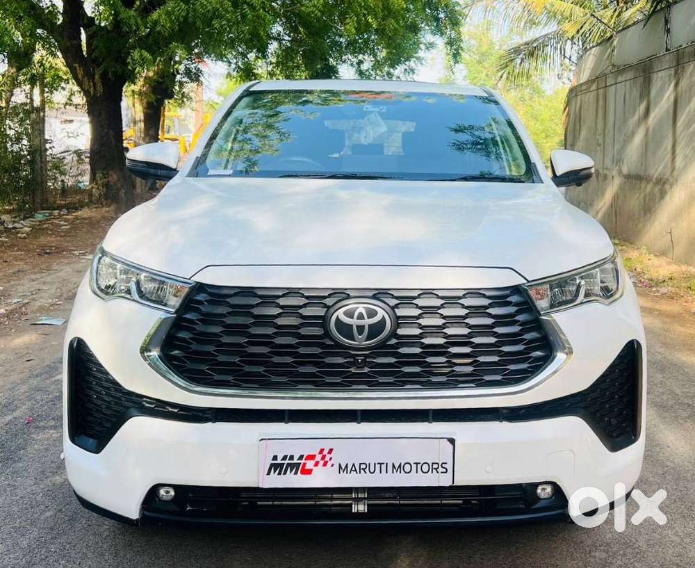 Toyota Innova Hycross 2.0 Vx (o) Hybrid 8 Str, 2024, Petrol