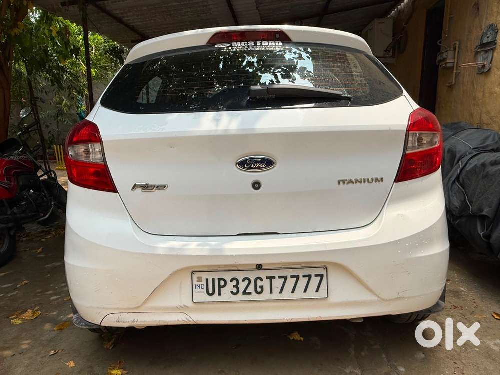 Ford Figo Petrol 2015