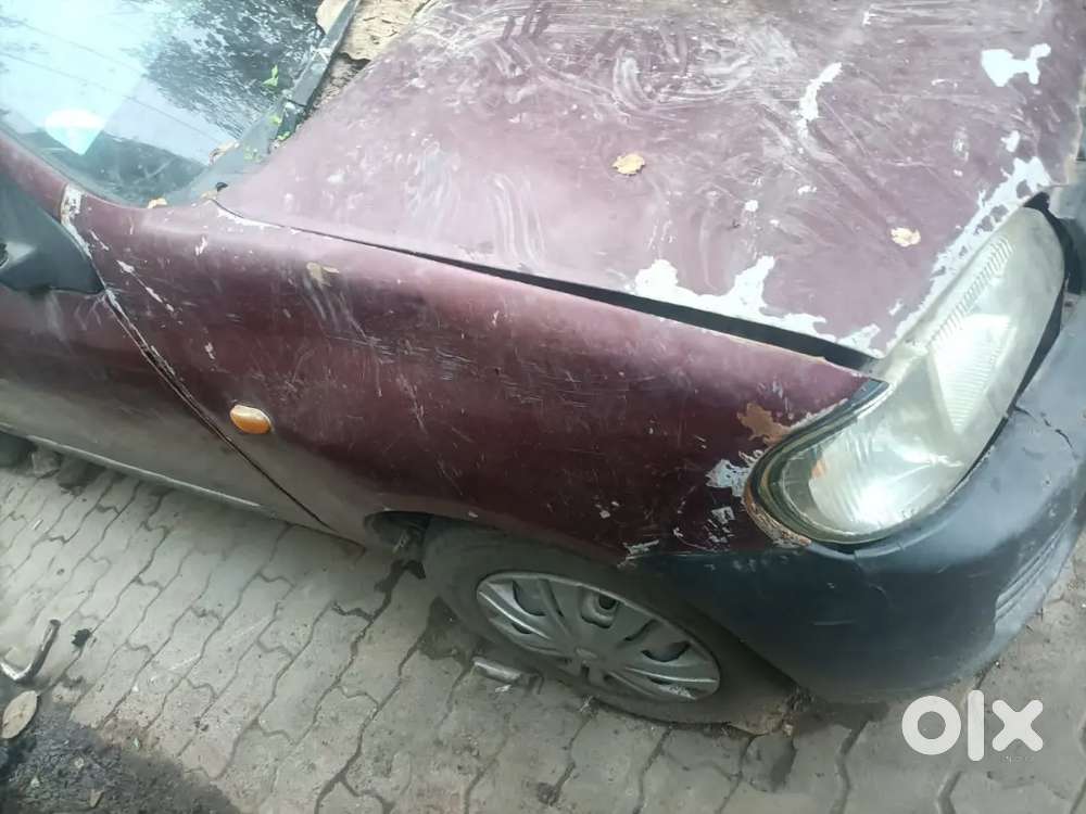 हर तरह की गाड़ी For Whel कबाड़ में ली जाती हैं बेचने के लिए सम्पर्क करें