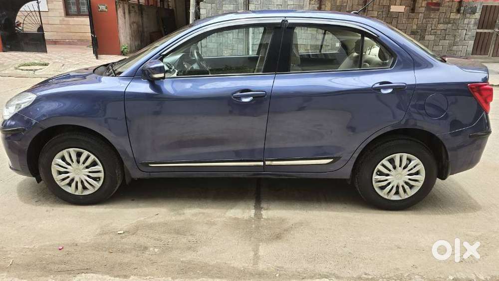 Maruti Suzuki Dzire 1.2 Vxi, 2022, Petrol