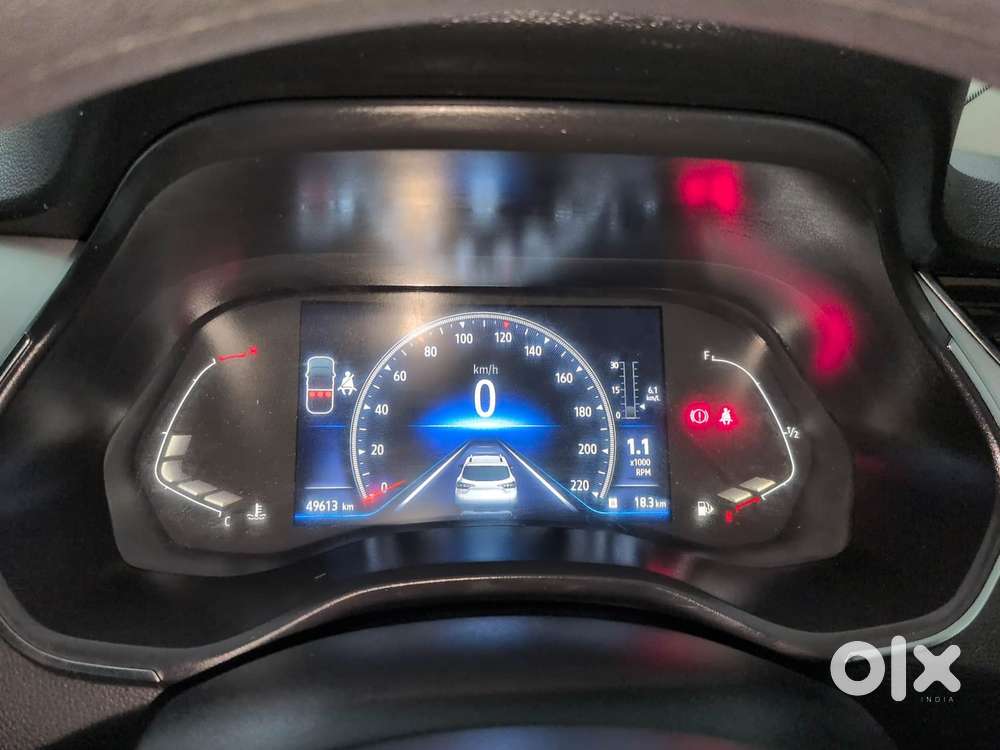 Renault Triber Rxz, 2024, Petrol