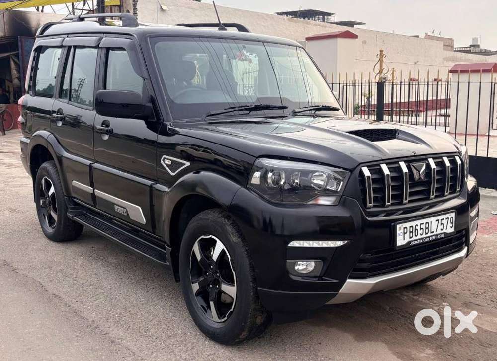 Mahindra Scorpio Classic, 2025, Diesel