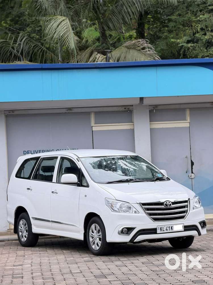 Toyota Innova 2.5 G (diesel) 8 Seater, 2015, Diesel