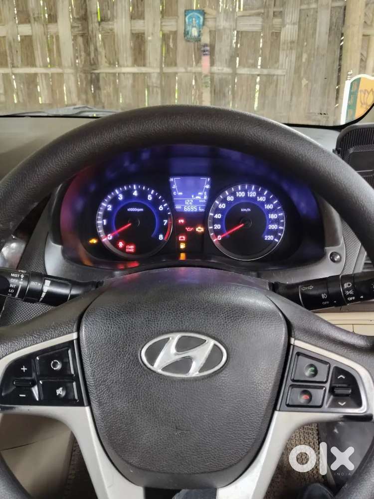 Hyundai Verna 1.6 Vtvt 2014 Year Car