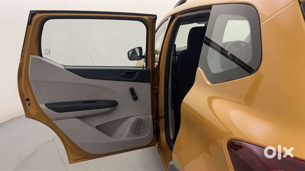 Renault Triber Rxl, 2021, Petrol