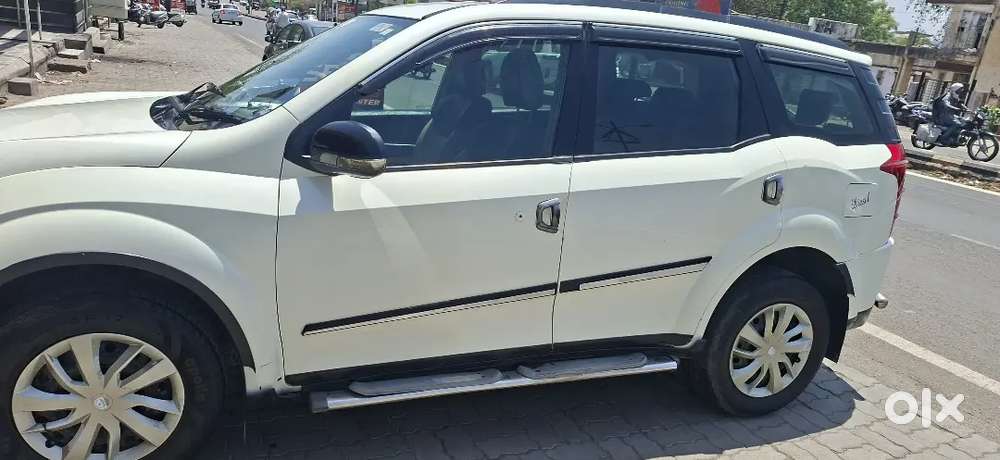 Mahindra Xuv500 2016 Diesel 133000 Km Driven