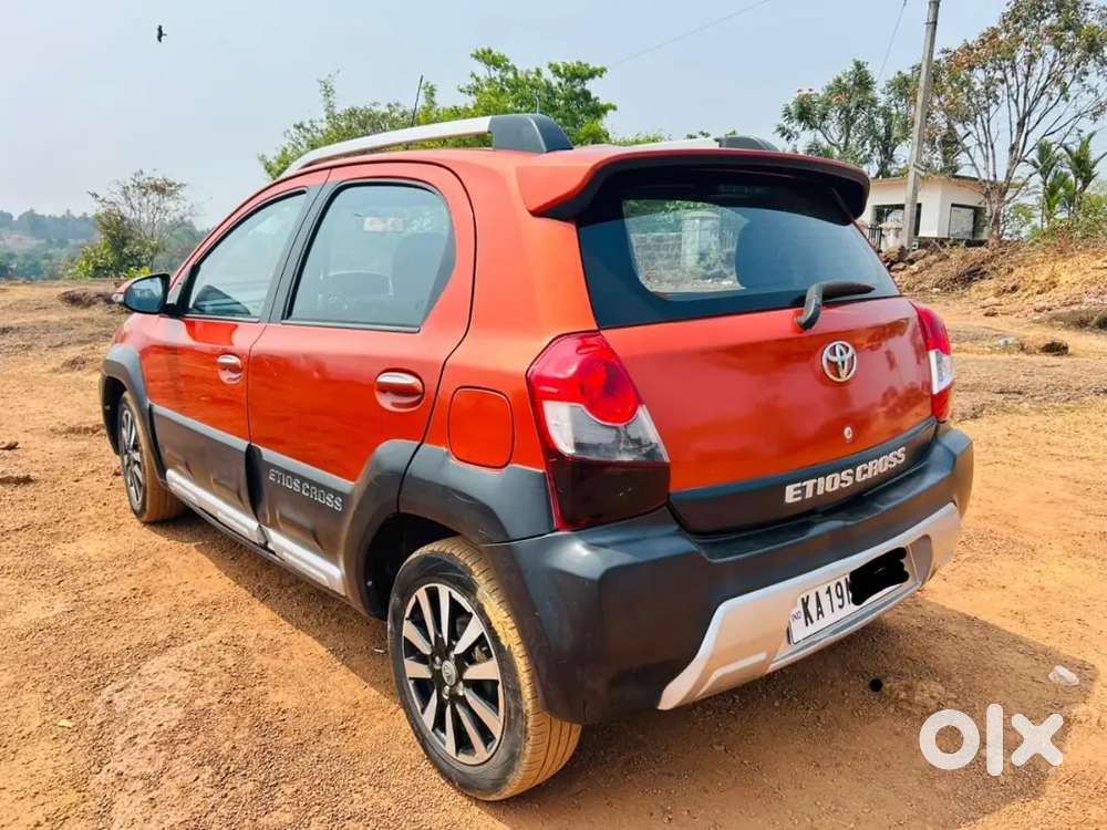 Toyota Etios Cross 2014 Diesel 90000 Km Driven