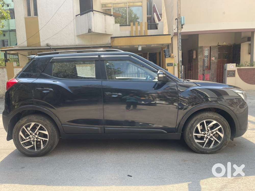 Mahindra Xuv300 W8 1.2 Petrol Dual Tone, 2024, Petrol