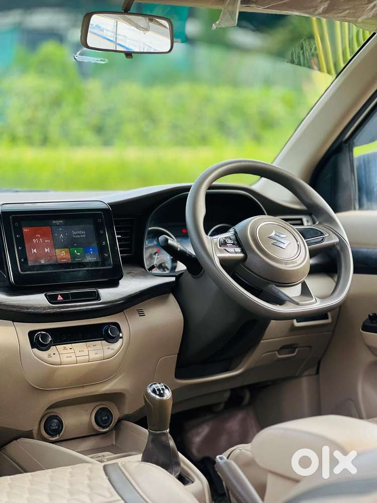 Maruti Suzuki Ertiga Zxi Shvs, 2022, Petrol