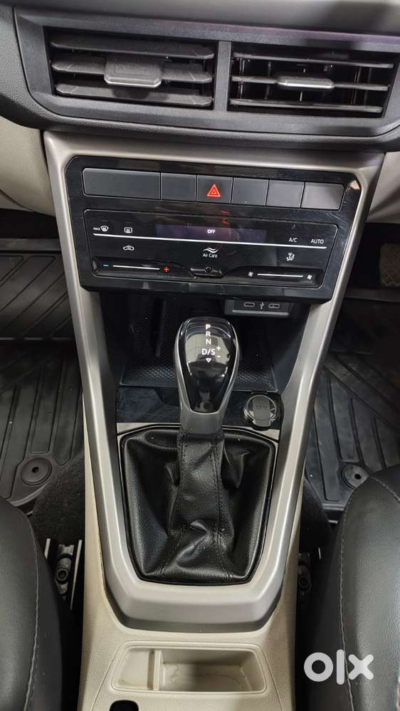 Volkswagen Taigun 1.0 Tsi Highline At, 2022, Petrol