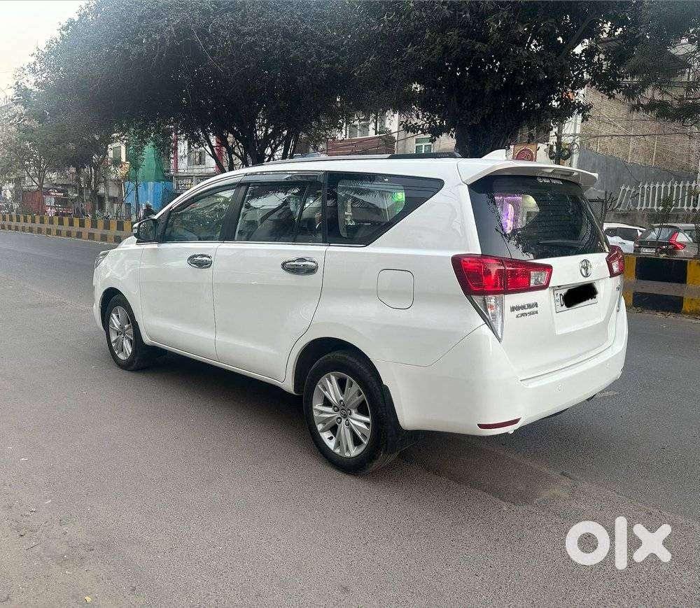 Toyota Innova Crysta 2.8z Automatic, 2017, Diesel