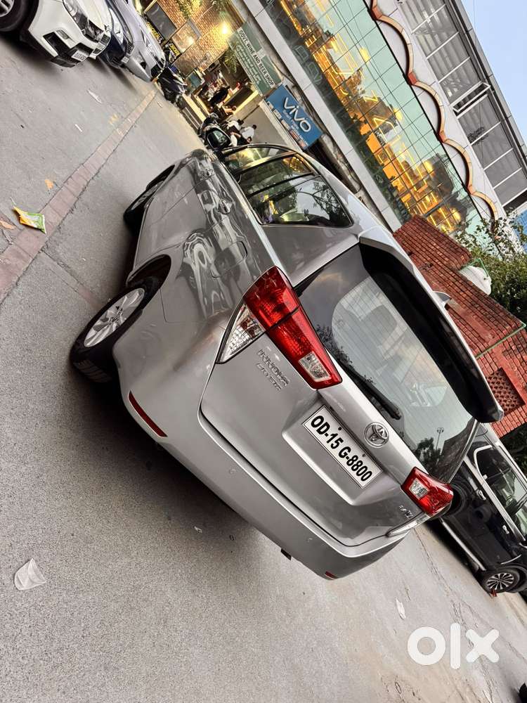 Toyota Innova Crysta 2.4 V 7 Str, 2016, Diesel