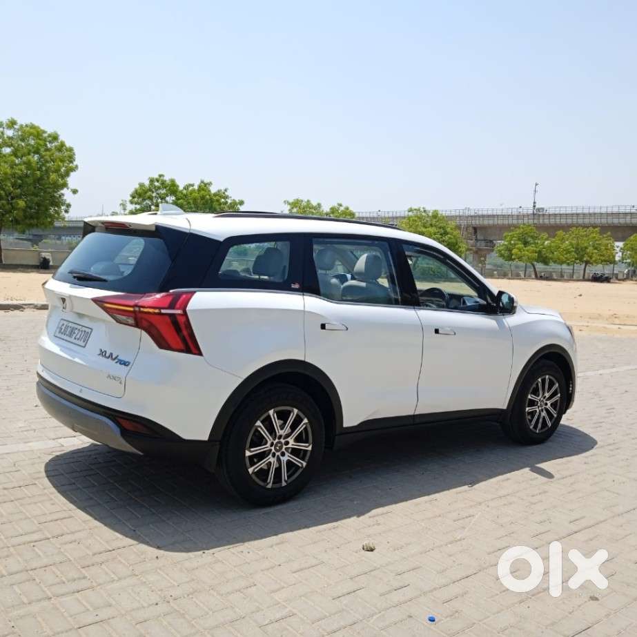 Mahindra Xuv700 2.0 Ax 7 Petrol At Luxury Pack Str, 2023, Petrol