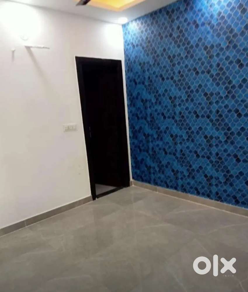 2 bhk we'll maintained flat for girls in boring road For Rent Houses