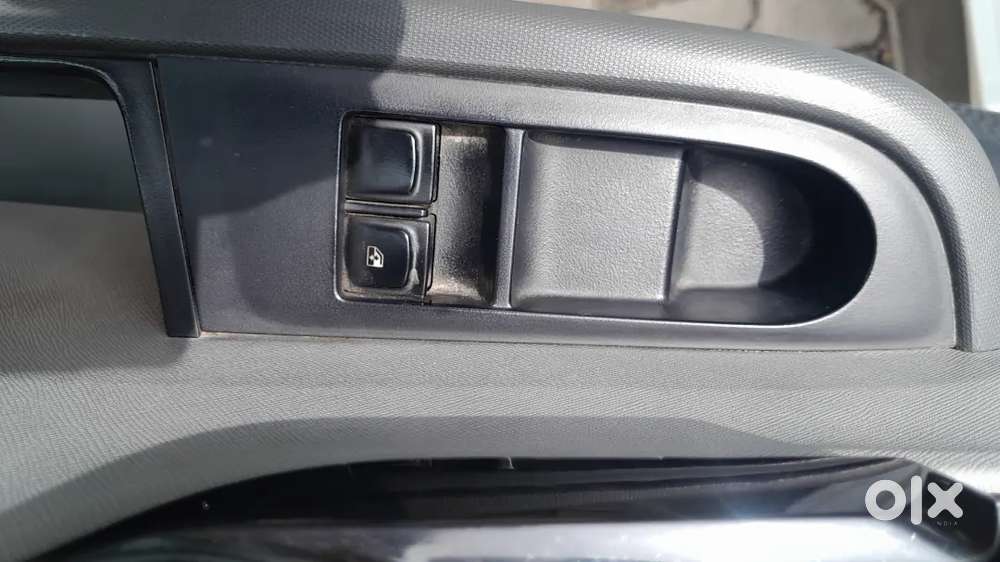 Tata Altroz Xe Petrol 2021