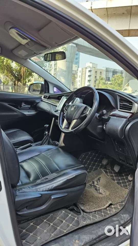 Toyota Innova Crysta 2.4 V 7 Str, 2017, Diesel