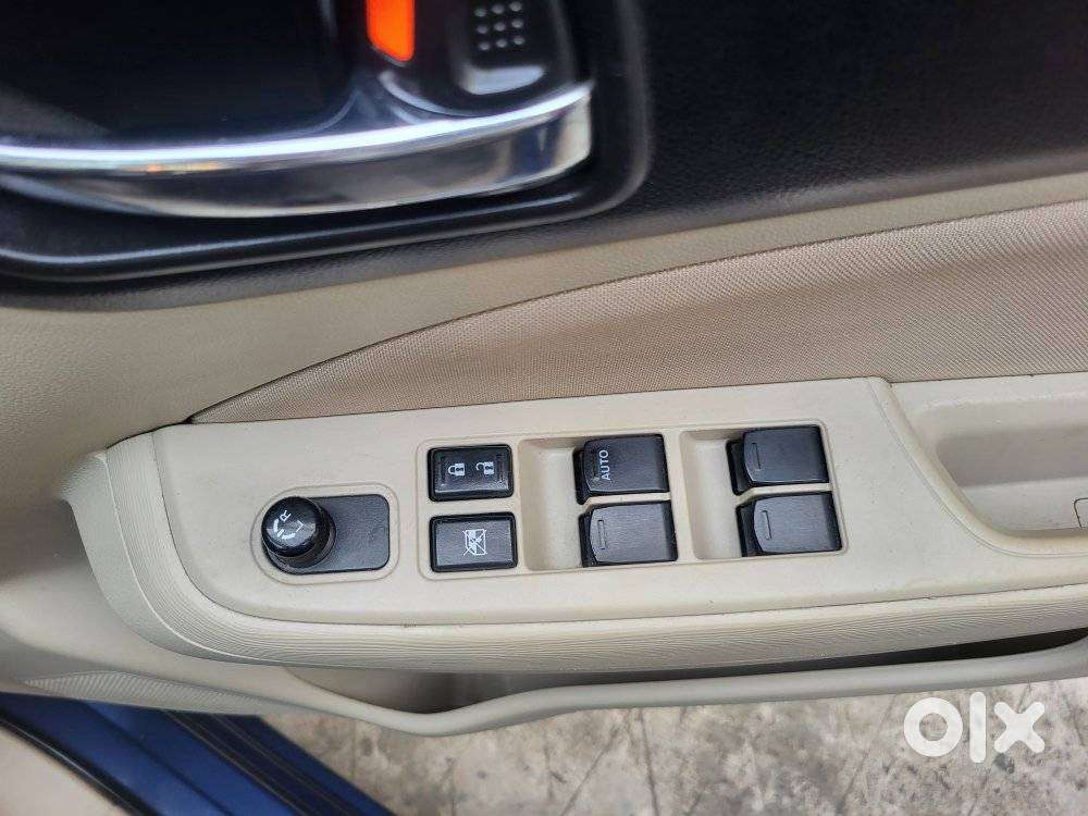 Maruti Suzuki Swift Dzire 1.2 Vxi Bsiv, 2020, Petrol