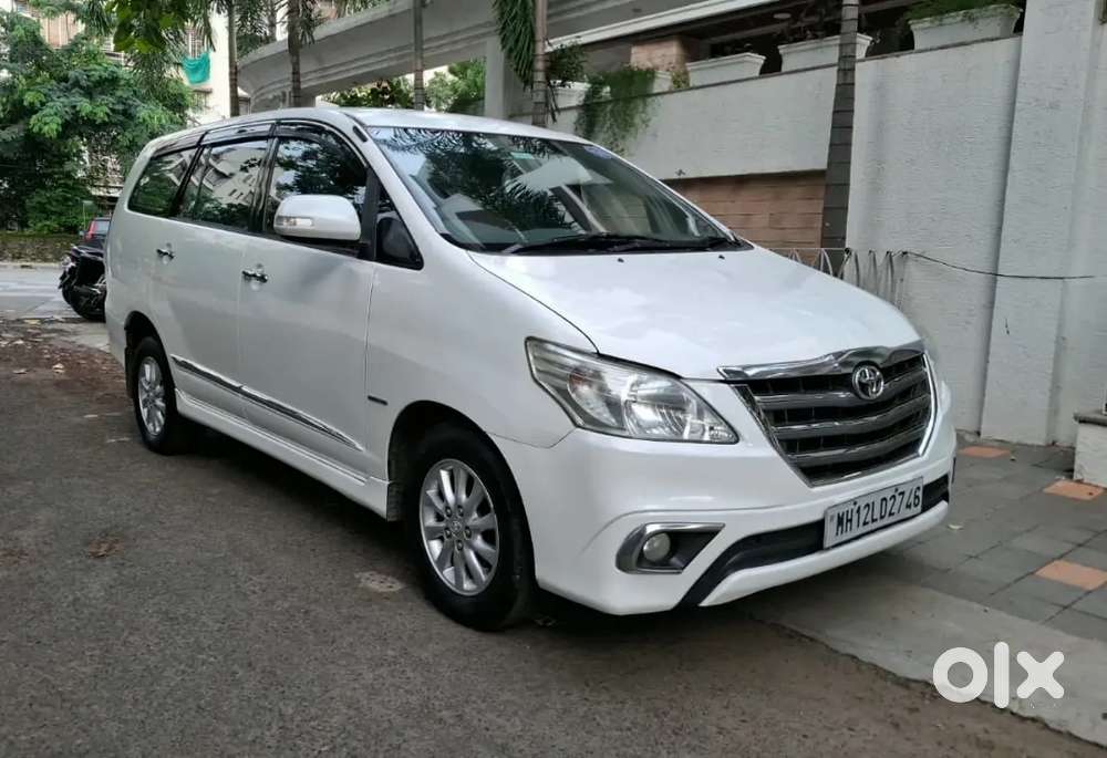 Toyota Inova Singal Owner 8 Sitar,2014 Top Modal Milk White Caler,km 1