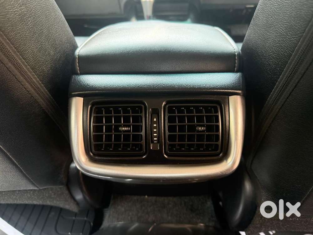 Toyota Hilux 2.8 High 4x4 Mt, 2023, Diesel