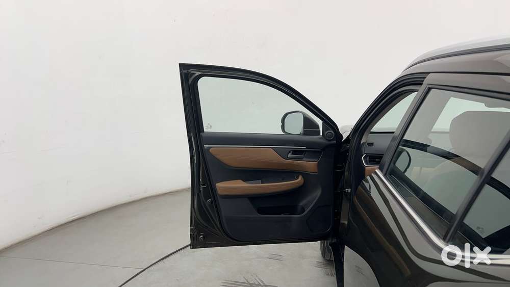 Honda Elevate Zx Mt, 2024, Petrol
