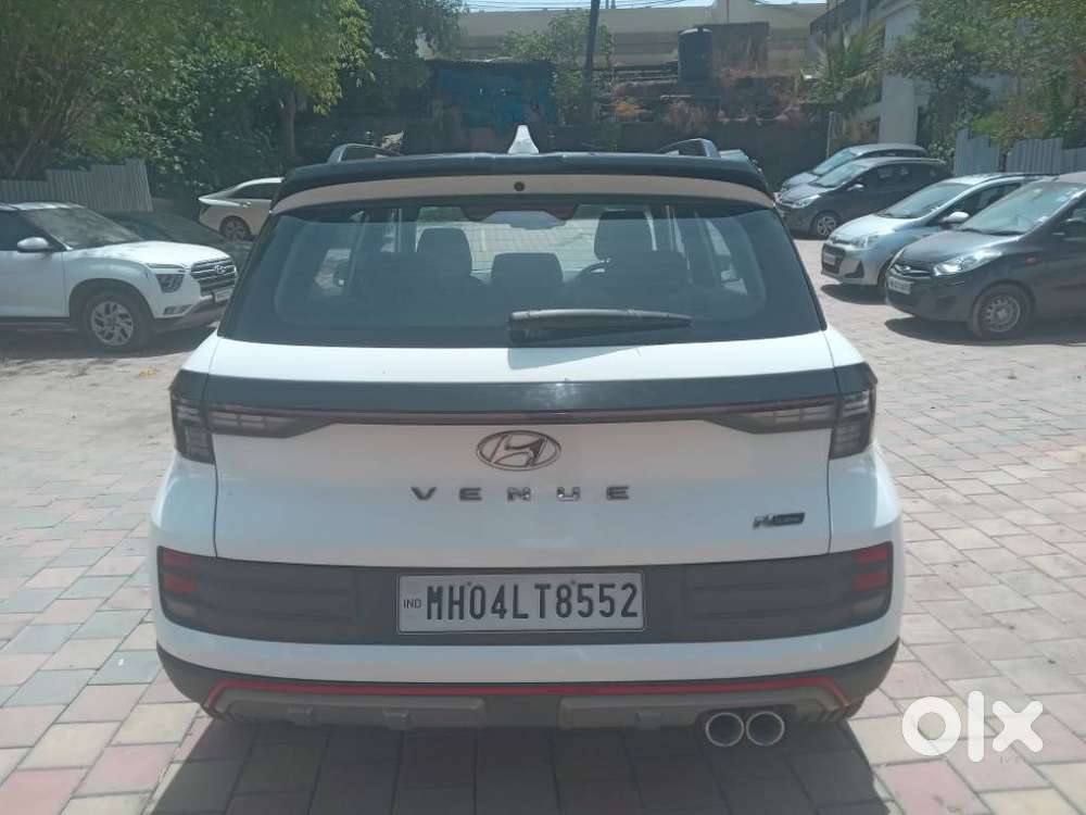 Hyundai Venue Sx(o) 1.0 Turbo Dct Knight Edition, 2024, Petrol