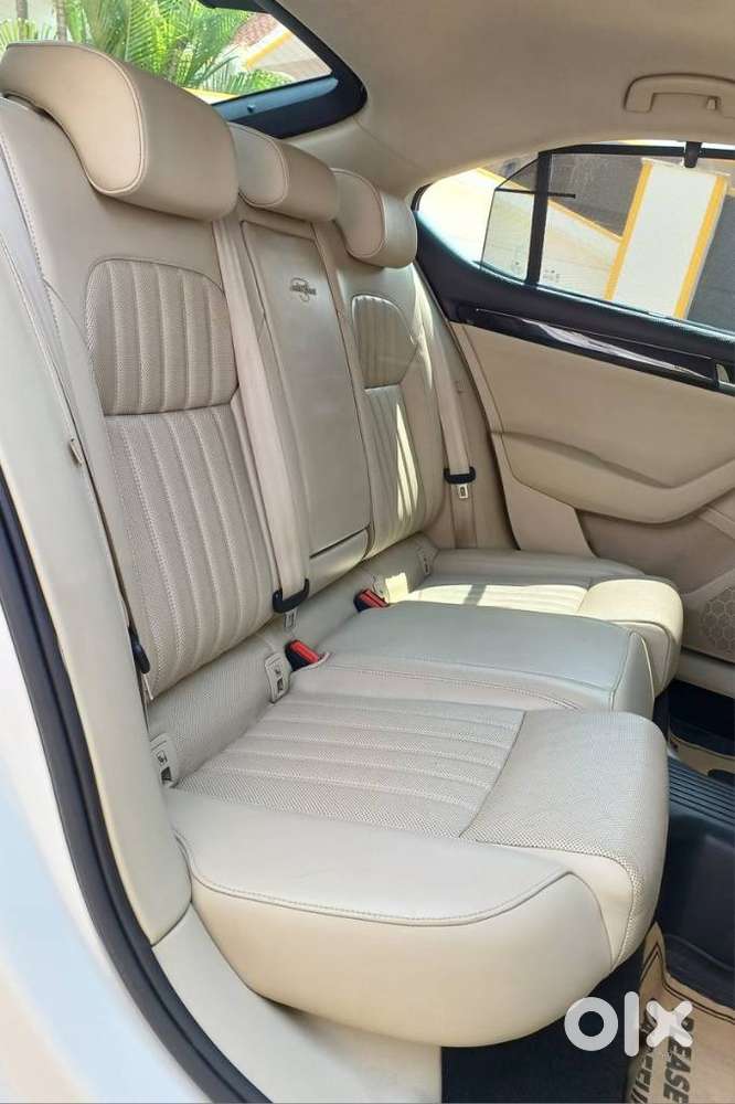 Skoda Superb L&k 2.0 Tdi At, 2019, Diesel