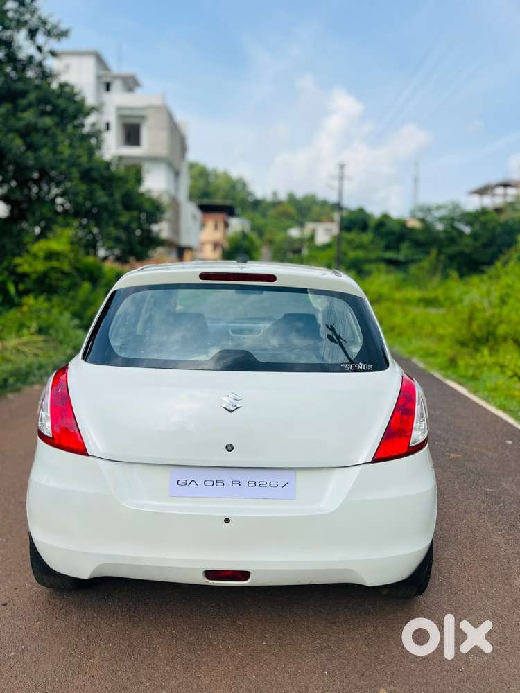 Maruti Suzuki Swift Vxi Abs Bsiv, 2012, Petrol