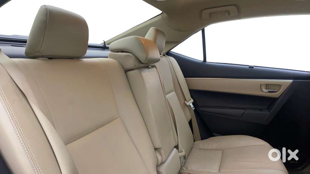 Toyota Corolla Altis 2013-2017 Vl At, 2016, Petrol