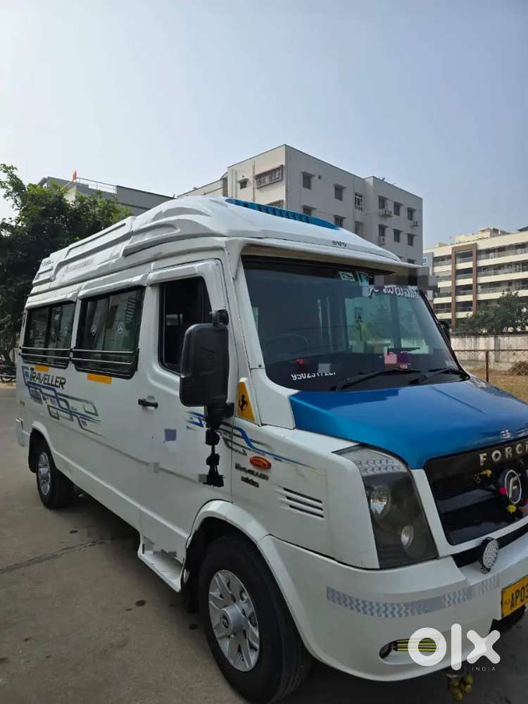 Force Motors Tempo Traveller 2017 Variant 12 Str