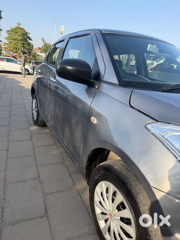 Maruti Suzuki Swift Lxi Option, 2015, Petrol