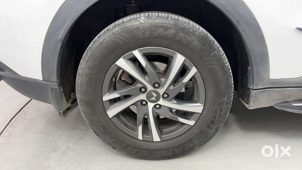 Mahindra Xuv700 2.2 Ax 5 Diesel At 7 Str, 2023, Diesel