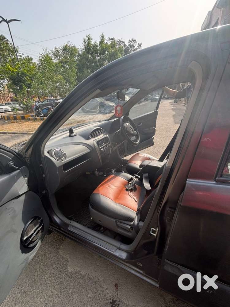 2014 Maruti Alto Lxi 76.78.35.61.a.49 Company Fitted Cng