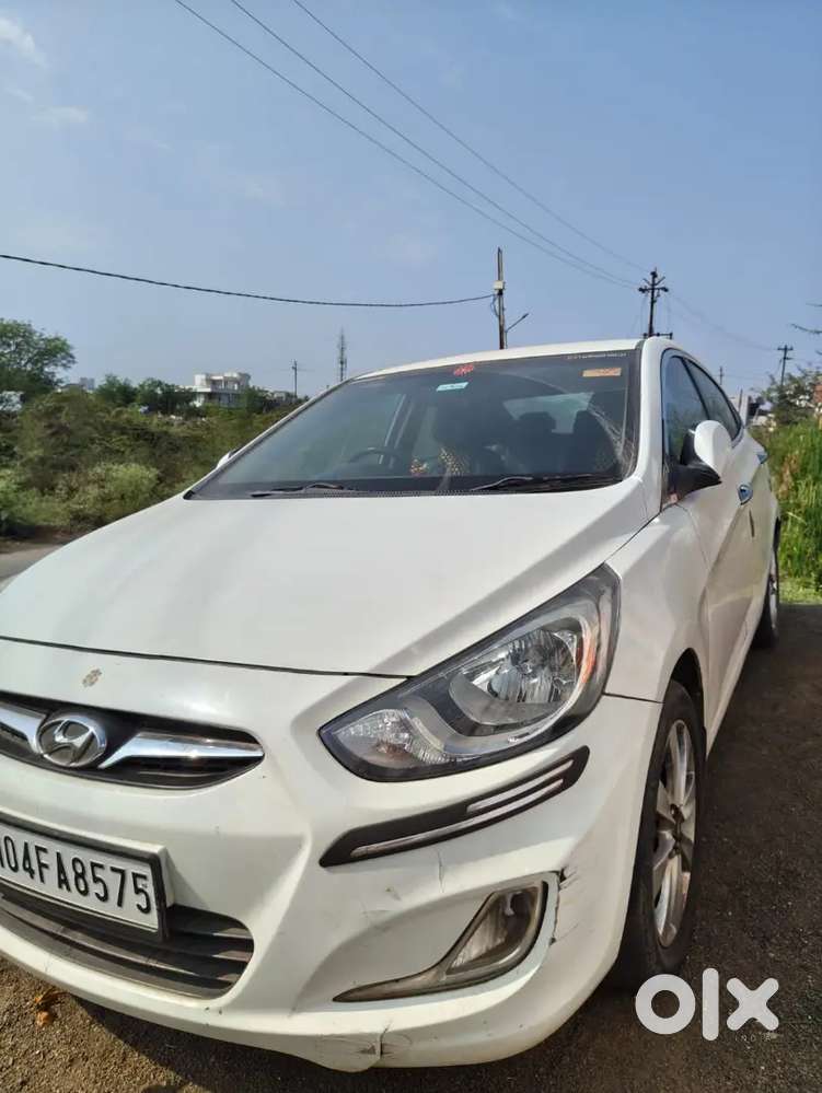Hyundai Fluidic Verna 2012