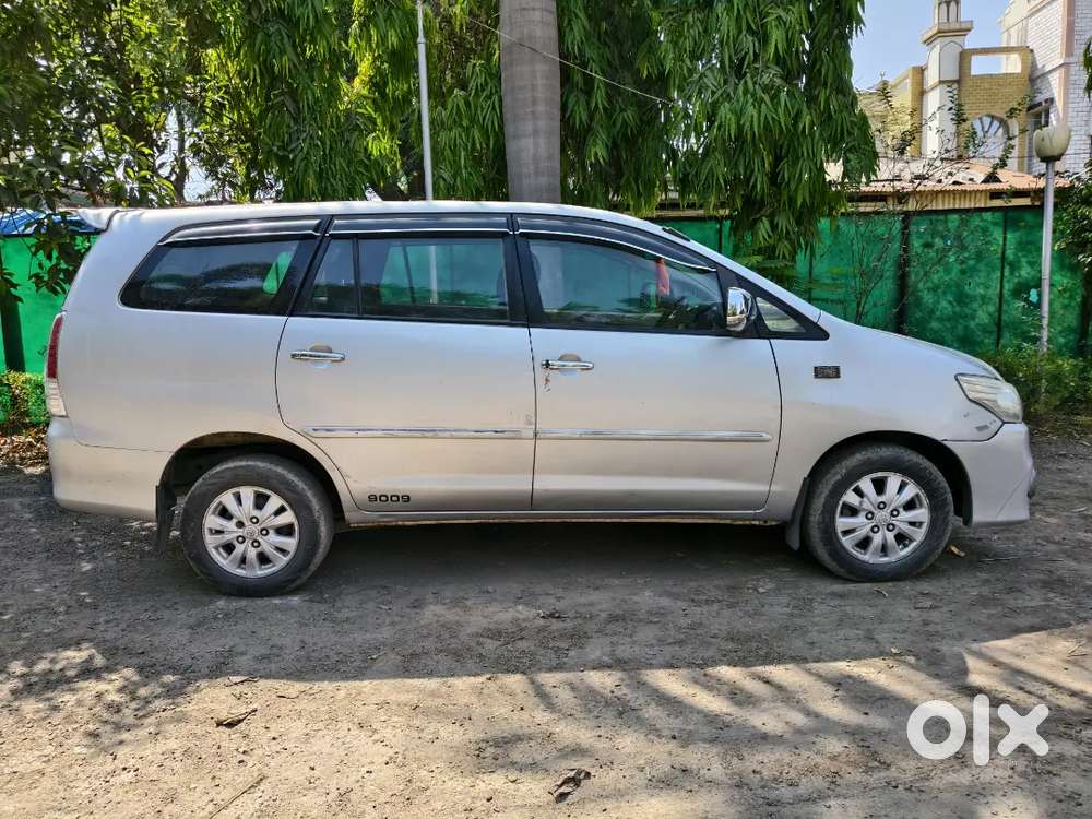 Toyota Innova Hycross 2011