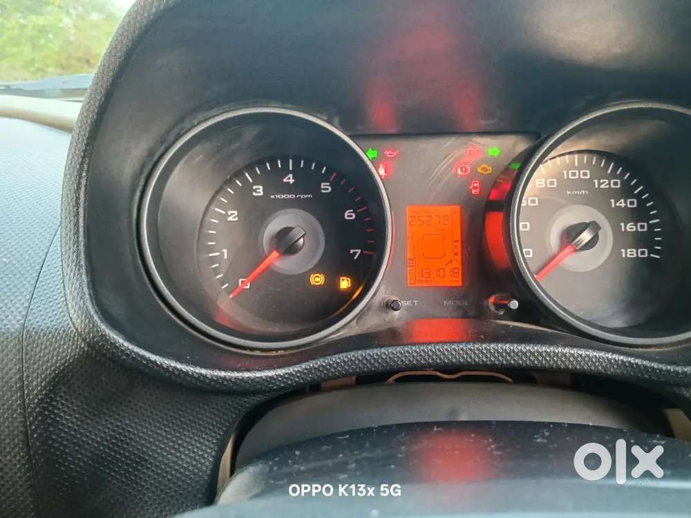 Mahindra Tuv 300 2016 Diesel 130000 Km Driven